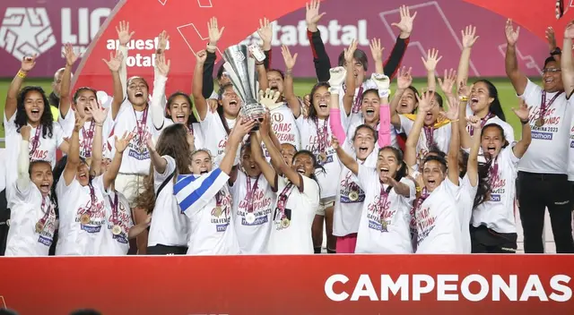 Universitario campeón de la Liga Femenina tras ganar 2-0 a Alianza Lima Universitario campeón de la Liga Femenina tras ganar 2-0 a Alianza Lima