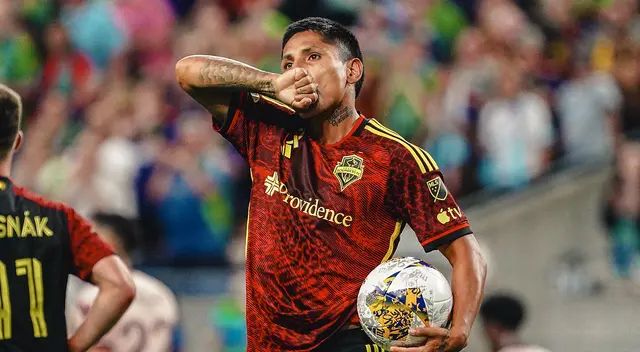 Raúl Ruidíaz celebrando su último gol con Seattle Sounders