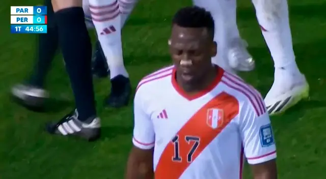 Luis Advíncula fue expulsado del Paraguay vs. Perú
