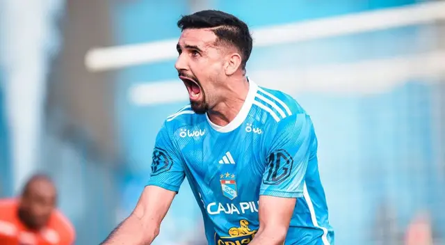 El brasileño renovó por dos años su contrato con la camiseta 'Celeste'.