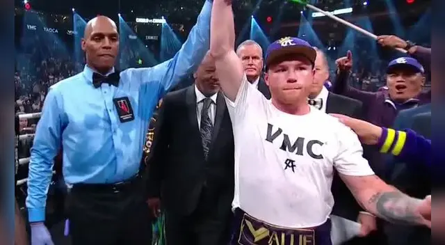 Canelo Álvarez no tuvo problemas ante Jermell Charlo y ganó por decisión unánime. Canelo Álvarez no tuvo problemas ante Jermell Charlo y ganó por decisión unánime.