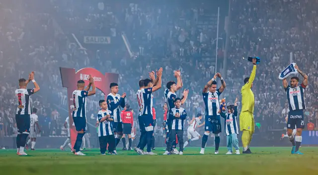 Mauricio Larriera tendría novedoso once titular para enfrentar a Binacional por el Clausura Mauricio Larriera tendría novedoso once titular para enfrentar a Binacional por el Clausura