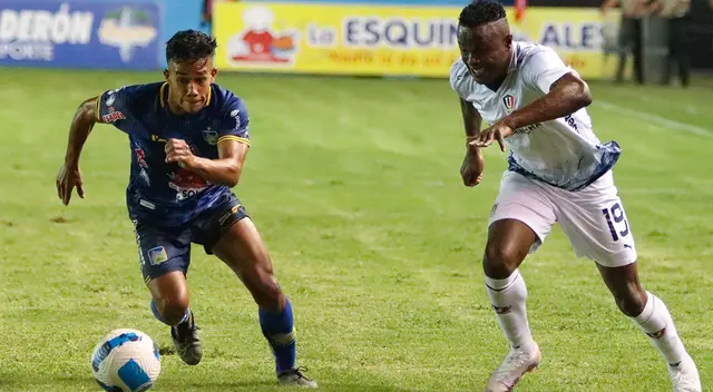 LDU empató 0-0 con Delfín