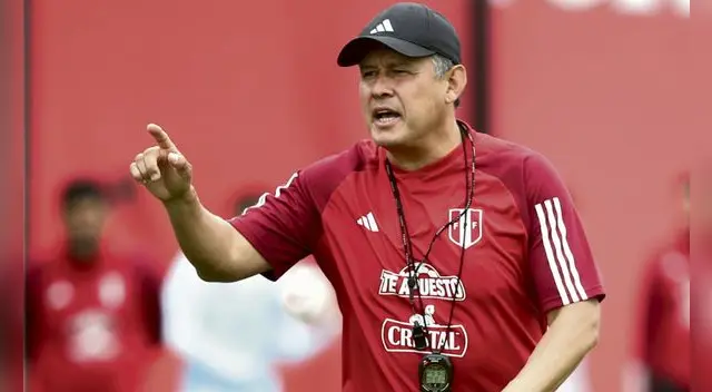 Juan Reynoso alista sus nuevos nombres para vencer a Bolivia en La Paz. Foto: FPF Juan Reynoso alista sus nuevos nombres para vencer a Bolivia en La Paz. Foto: FPF