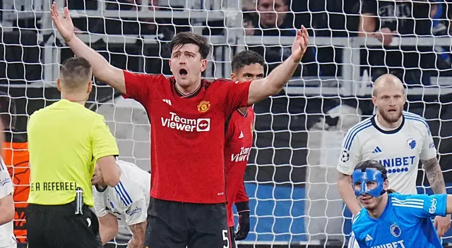 Manchester United sumó su tercera derrota en la Champions League. Manchester United sumó su tercera derrota en la Champions League.