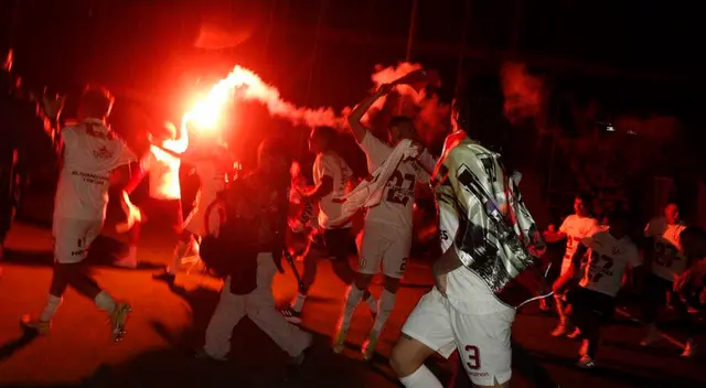 Universitario salió campeón de la Liga 1 2023 en Matute ante Alianza Lima.