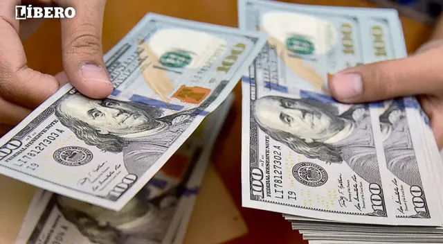 En Ecuador la moneda oficial y la única que se usa es el dólar. En Ecuador la moneda oficial y la única que se usa es el dólar.