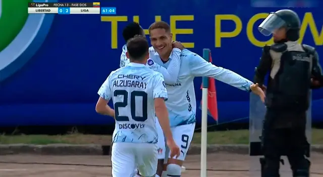 Paolo Guerrero puso el 2-0 de LDU de Quito Paolo Guerrero puso el 2-0 de LDU de Quito