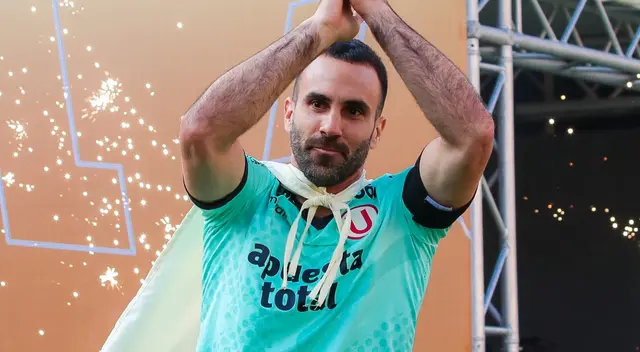 Carvallo terminó su historia exitosa con Universitario ganando la Liga 1. Carvallo terminó su historia exitosa con Universitario ganando la Liga 1.