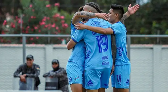 Bolívar igualó 1-1 con Universitario de Vinto en la Copa Bolivia - VIDEO Bolívar igualó 1-1 con Universitario de Vinto en la Copa Bolivia - VIDEO