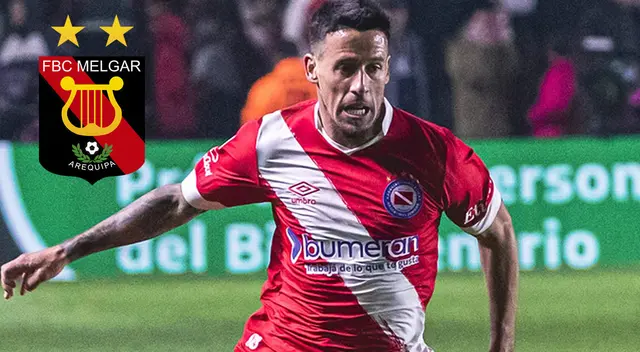 Javier Cabrera tiene 31 años y juega como extremo.