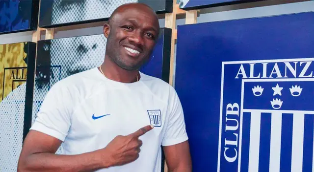 Nixon Perea dejo de ser técnico de Alianza Lima Nixon Perea dejo de ser técnico de Alianza Lima