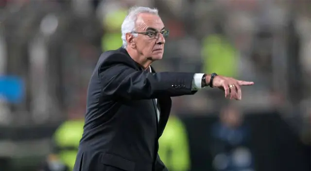 Jorge Fossati fue campeón con Universitario este 2023 Jorge Fossati fue campeón con Universitario este 2023