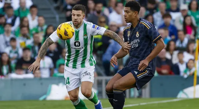 Real Madrid y Betis se miden en el Estadio Benito Villamarín. Real Madrid y Betis se miden en el Estadio Benito Villamarín.
