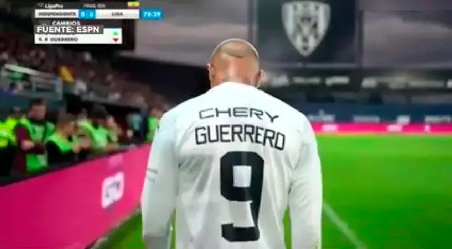 Paolo Guerrero se mostró decepcionado tras ser sustituido