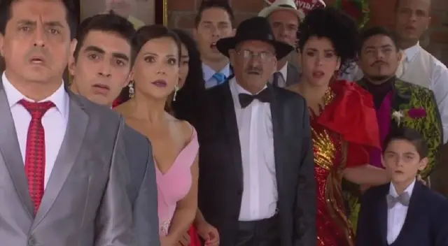 ¿Quién volvió a AFHS como personaje incógnito de una de las escenas?