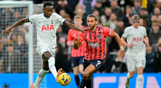 Tottenham continúa en la pelea por el título de la Premier League