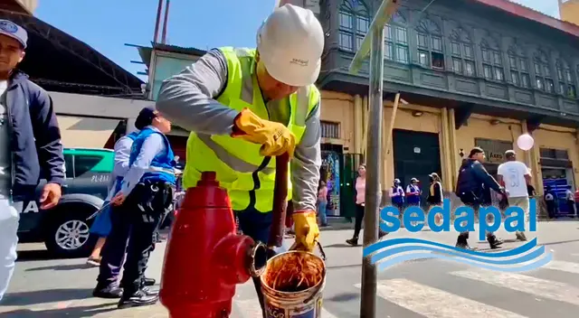 Hidrantes del Centro de Lima fueron supervisados previo a las fiestas de fin de año.