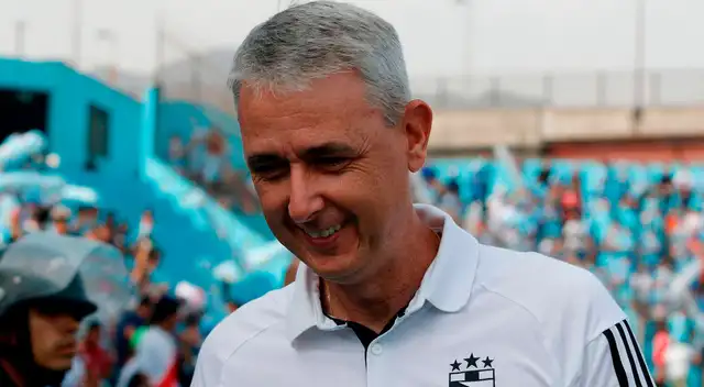 Tiago Nunes recordó a Sporting Cristal en saludo por año nuevo.