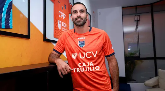 José Carvallo debutó con César Vallejo