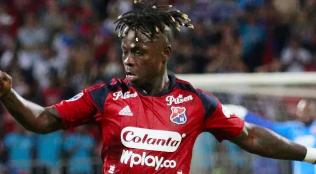 Déinner Quiñones en órbita de Universitario para la temporada 2024