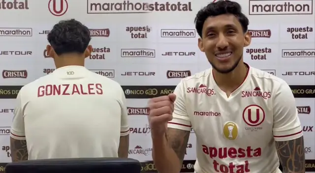 Christofer Gonzales luce la camiseta de Universitario de Deportes.