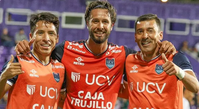 César Vallejo venció 2-0 a Defensor Sporting en Uruguay.