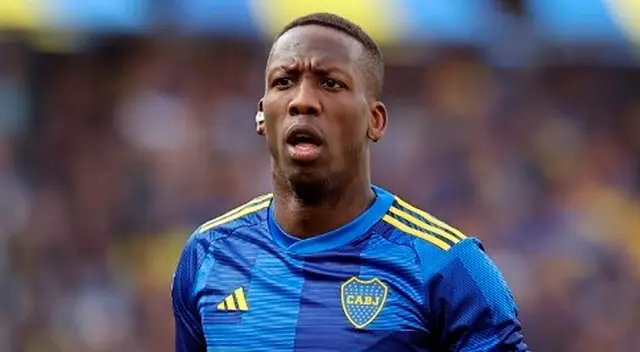 Medio argentino pone en duda continuidad de Advíncula en Boca Juniors