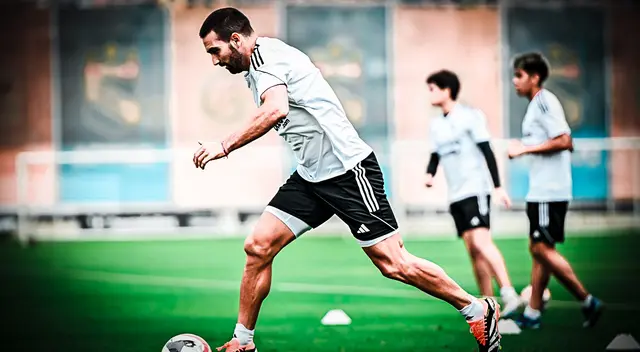 Martín Cauteruccio en un dilema por saber si jugará con Sporting Cristal.
