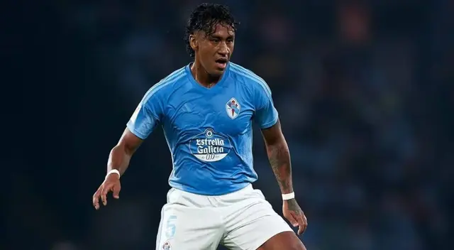 Renato Tapia totalmente frustrado tras derrota del Celta en LaLiga. Renato Tapia totalmente frustrado tras derrota del Celta en LaLiga.