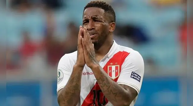 Farfán se retiro del fútbol peruano a finales del 2022. Foto: AP