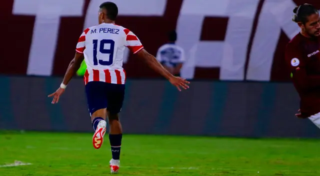 Marcelo Pérez marcó el segundo de Paraguay.