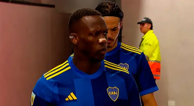 ¿Por qué Luis Advíncula utiliza una curita en su nariz en los partidos de Boca y Perú?