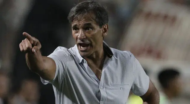 Fabián Bustos está invicto con Universitario en la Liga 1 2024.