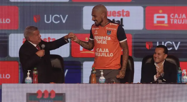 César Acuña sobre Paolo Guerrero en Vallejo: "Es el símbolo del joven emprendedor". César Acuña sobre Paolo Guerrero en Vallejo: "Es el símbolo del joven emprendedor".