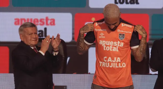Durante presentación de Guerrero en César Vallejo se cometió terrible error. Durante presentación de Guerrero en César Vallejo se cometió terrible error.