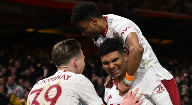 Manchester United avanza en la FA Cup tras golazo de Casemiro