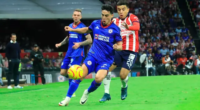 Cruz Azul vs. Chivas por el Torneo Apertura 2024 de la Liga MX.
