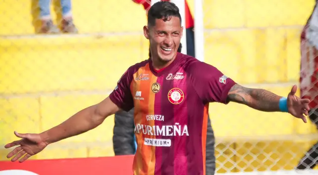 Ángel Ledesma celebra su gol contra Sport Boys.