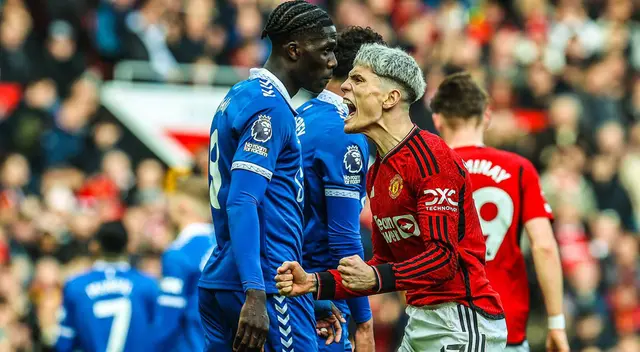 Manchester United venció a Everton por la Premier League.