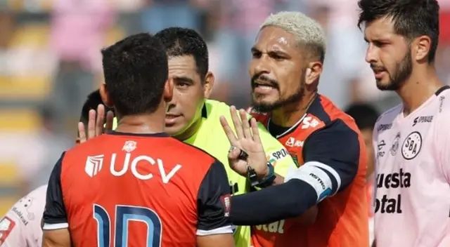 Paolo Guerrero recibió, ante Boys, su segunda tarjeta amarilla en el Apertura. Paolo Guerrero recibió, ante Boys, su segunda tarjeta amarilla en el Apertura.