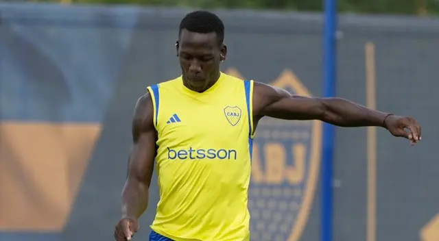 Advíncula podría renovar su contrato con Boca Juniors. Advíncula podría renovar su contrato con Boca Juniors.
