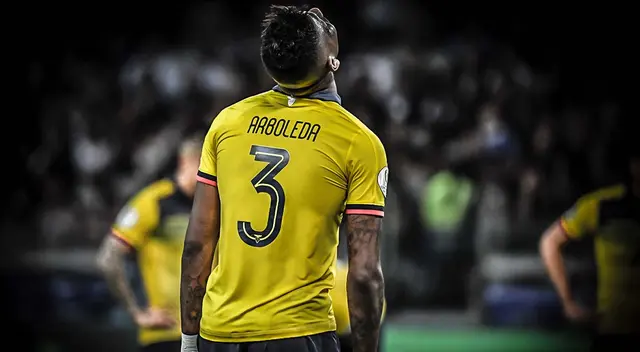 Tres jugadores de Ecuador en el ojo de la tormenta. Tres jugadores de Ecuador en el ojo de la tormenta.