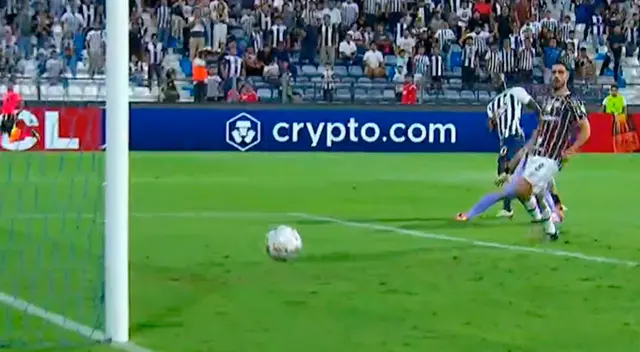 Waterman tuvo en sus pies el segundo de Alianza Lima, pero falló. Waterman tuvo en sus pies el segundo de Alianza Lima, pero falló.