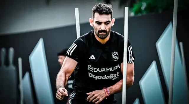 Martín Cauteruccio entrena con Sporting Cristal en La Florida.