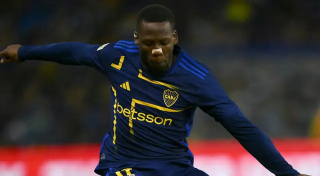 Advíncula fue pieza clave en el triunfo de Boca Juniors ante Godoy Cruz.