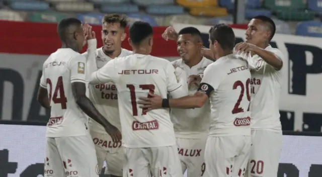 Universitario aplastó a Comerciantes Unidos por el Torneo Apertura