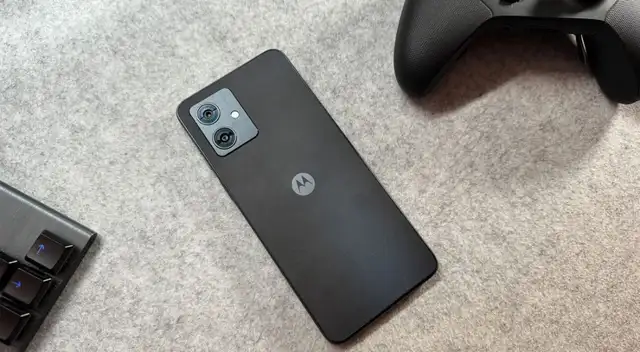 Celular de Motorola está con descuento especial comprando desde Amazon. Celular de Motorola está con descuento especial comprando desde Amazon.
