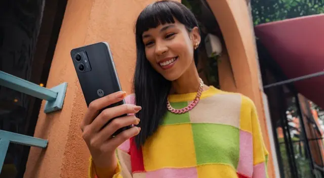 El celular Motorola que compite con las grandes marcas y a un precio bajo. El celular Motorola que compite con las grandes marcas y a un precio bajo.