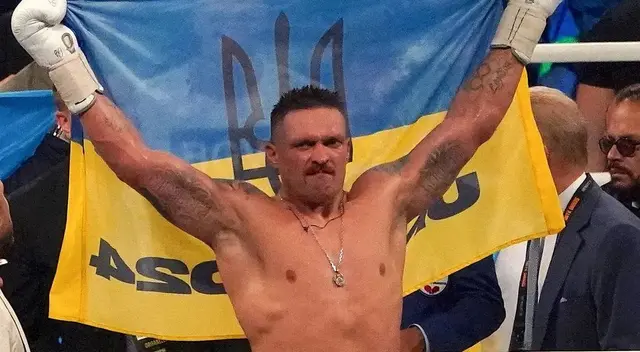 Oleksandr Usyk venció a Tyson Fury. Oleksandr Usyk venció a Tyson Fury.